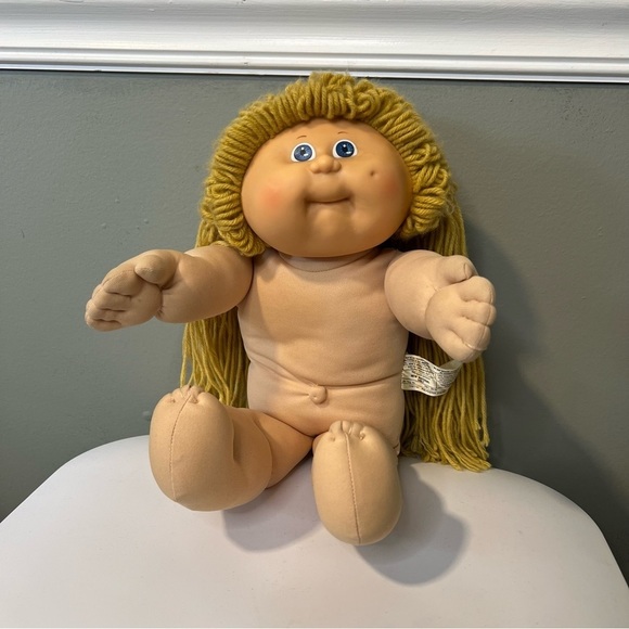 Vintage Original Cabbage Patch Kids Doll Blonde Hair Blue Eyes 1 Dimple - Picture 1 of 7
